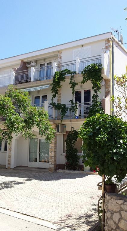 Apartments Ivi Vir Εξωτερικό φωτογραφία