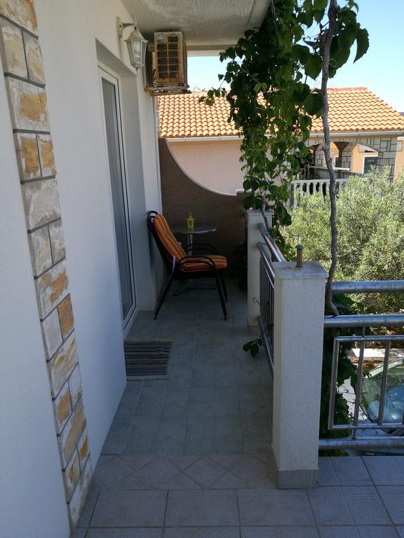 Apartments Ivi Vir Εξωτερικό φωτογραφία