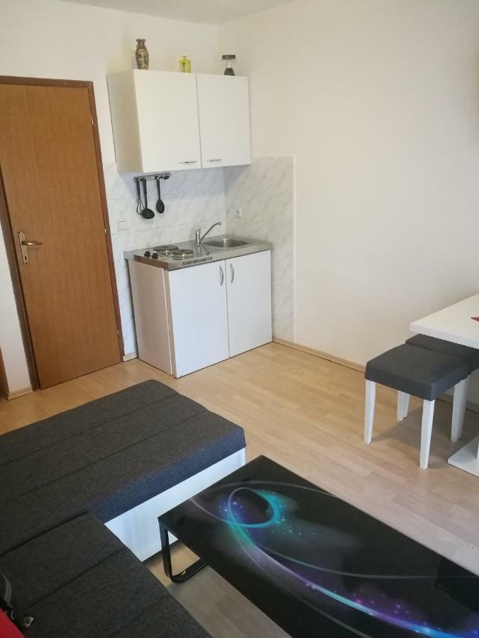 Apartments Ivi Vir Εξωτερικό φωτογραφία